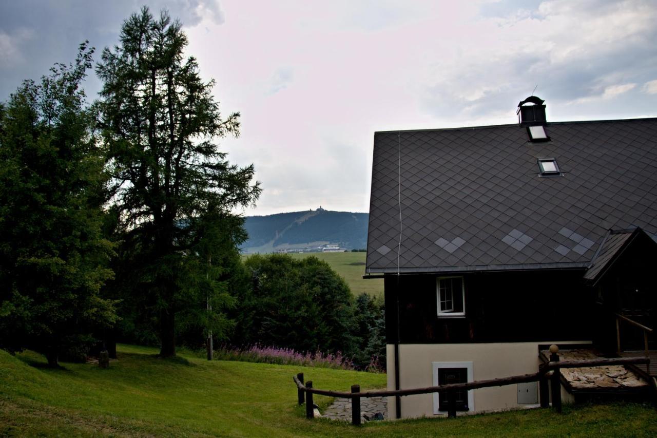 Chaloupka Slamenka Loucná pod Klínovcem Exterior foto
