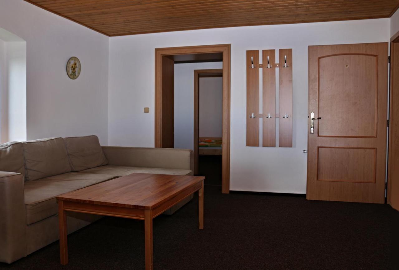 Chaloupka Slamenka Loucná pod Klínovcem Exterior foto