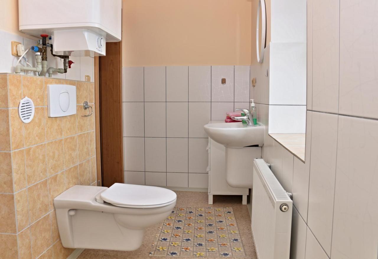 Chaloupka Slamenka Loucná pod Klínovcem Exterior foto