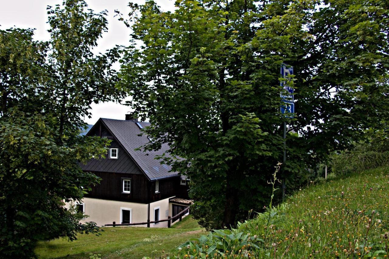 Chaloupka Slamenka Loucná pod Klínovcem Exterior foto